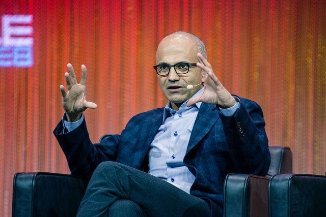 Satya Nadella, PDG de Microsoft, pendant une conférence