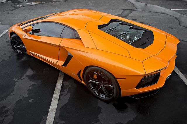 Photo d'une Lamborghini Aventador orange