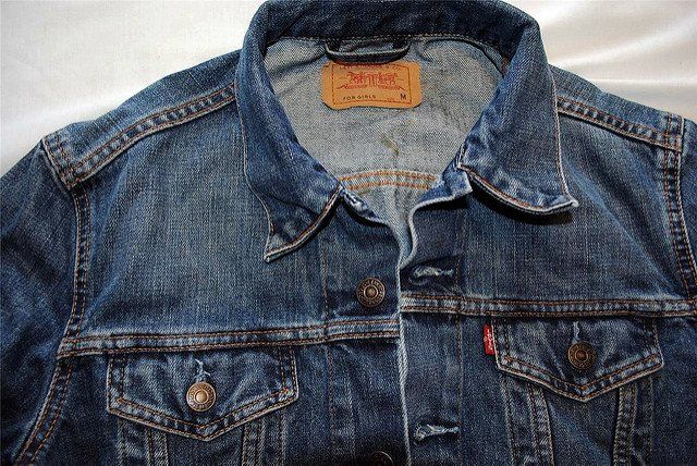 Veste en jean Levi's.